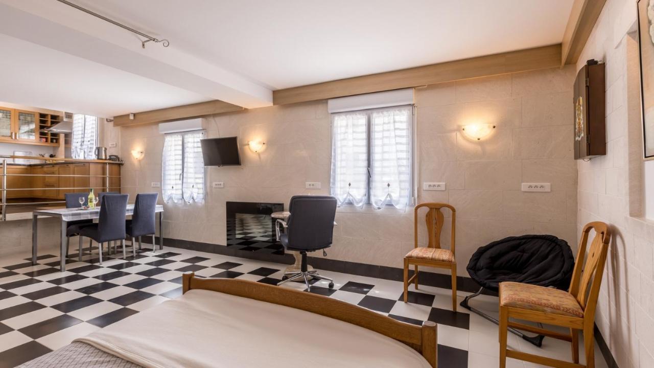Apartments Katarina トロギール エクステリア 写真